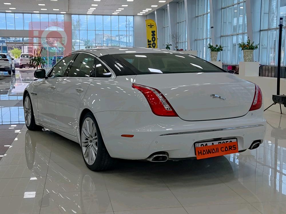 جاكوار XJ